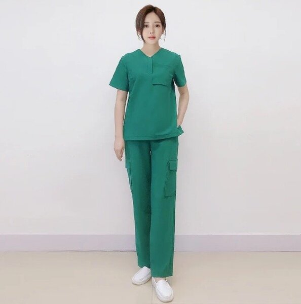 Đồng phục điều dưỡng - Đồng Phục An Việt - Công Ty TNHH Sản Xuất Thương Mại Thiết Kế An Việt